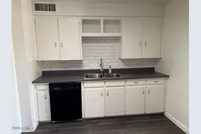 11826 N 112th Drive, Youngtown, AZ 85363 - Photo 7