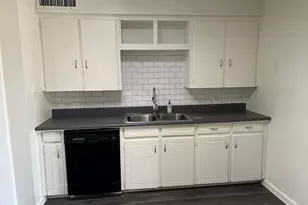 11826 N 112th Dr, Youngtown, AZ 85363 - Photo 7