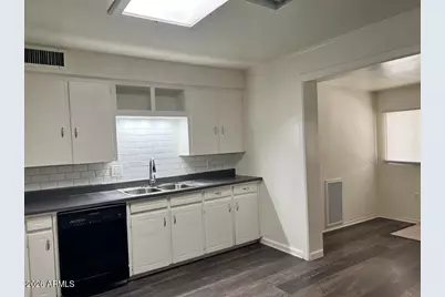 11826 N 112th Drive, Youngtown, AZ 85363 - Photo 11