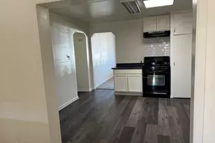 11826 N 112th Dr, Youngtown, AZ 85363 - Photo 9