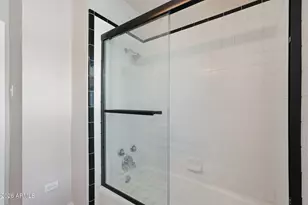 2239 N Edgemere St, Phoenix, AZ 85006 - Photo 25