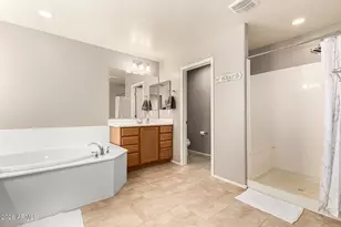 10752 W Desert Elm Ln, Peoria, AZ 85383 - Photo 15