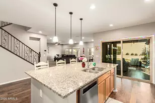 10752 W Desert Elm Ln, Peoria, AZ 85383 - Photo 5