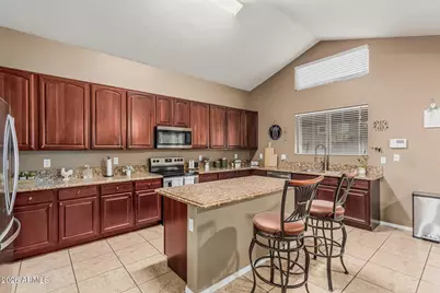 12376 W Hazelwood Street, Avondale, AZ 85392 - Photo 3