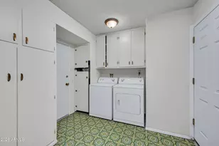 10232 W Sutters Gold Ln, Sun City, AZ 85351 - Photo 37