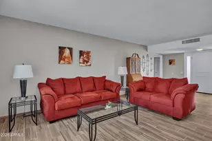 10232 W Sutters Gold Ln, Sun City, AZ 85351 - Photo 5