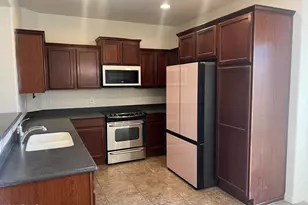 26708 N Babbling Brook Dr, Phoenix, AZ 85083 - Photo 11