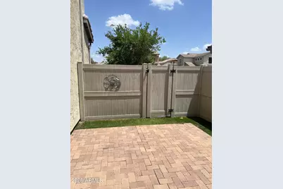 26708 N Babbling Brook Drive, Phoenix, AZ 85083 - Photo 19