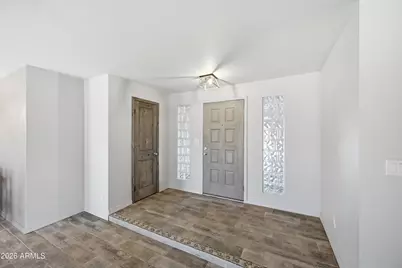 4650 S Parkside Drive, Tempe, AZ 85282 - Photo 5