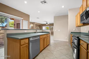 12515 S 176th Ave, Goodyear, AZ 85338 - Photo 11