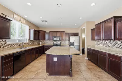 138 N 110th Avenue, Avondale, AZ 85323 - Photo 5