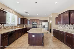 138 N 110th Ave, Avondale, AZ 85323 - Photo 5