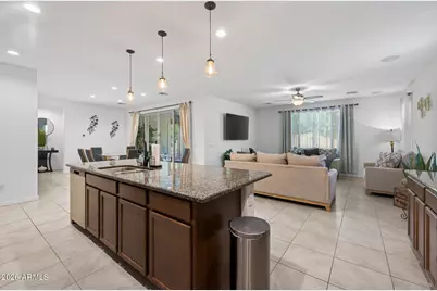 7528 W Odeum Lane, Phoenix, AZ 85043 - Photo 11