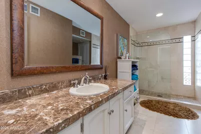 2737 E Arizona Biltmore Circle #2, Phoenix, AZ 85016 - Photo 9