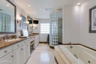 2737 E Arizona Biltmore Circle #2, Phoenix, AZ 85016 - Photo 13