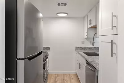 3033 E Devonshire Avenue #2033, Phoenix, AZ 85016 - Photo 5