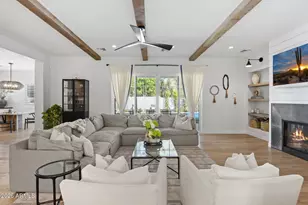 8409 N Diller Grove Ln, Phoenix, AZ 85021 - Photo 11