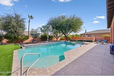 351 N Cloverfield Circle, Litchfield Park, AZ 85340 - Photo 9
