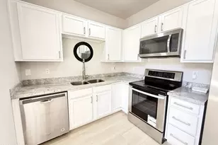 15677 N 29th St, Phoenix, AZ 85032 - Photo 3