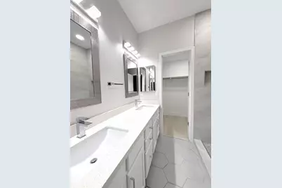 15677 N 29th Street, Phoenix, AZ 85032 - Photo 3