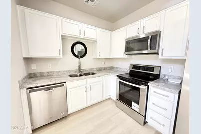 15677 N 29th Street, Phoenix, AZ 85032 - Photo 3