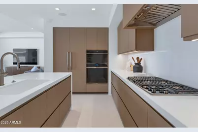 6587 N Palmeraie Boulevard #2007, Paradise Valley, AZ 85253 - Photo 7