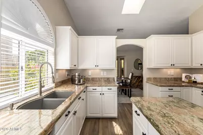 16618 S 38th Place, Phoenix, AZ 85048 - Photo 11