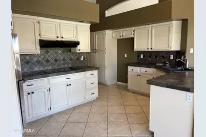 6335 W Donald Drive, Glendale, AZ 85310 - Photo 7