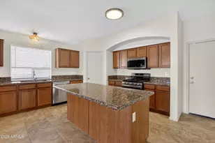 17662 W Charter Oak Rd, Surprise, AZ 85388 - Photo 11