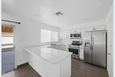 9235 N 74th Drive, Peoria, AZ 85345 - Photo 17