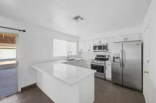9235 N 74th Dr, Peoria, AZ 85345 - Photo 17