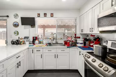 9235 N 74th Drive, Peoria, AZ 85345 - Photo 15