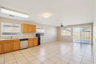 3326 W Shumway Farm Rd, Phoenix, AZ 85041 - Photo 9