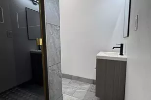 1109 W Broadway Rd, Phoenix, AZ 85041 - Photo 11