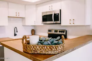 2040 S Longmore, Mesa, AZ 85202 - Photo 5