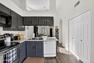 1718 S Longmore St, Mesa, AZ 85202 - Photo 11