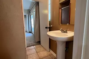 4121 E Edgemont Ave, Phoenix, AZ 85008 - Photo 33