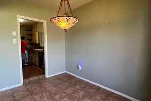 4121 E Edgemont Ave, Phoenix, AZ 85008 - Photo 9