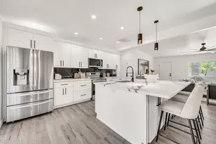 8436 N 13th Pl, Phoenix, AZ 85020 - Photo 11