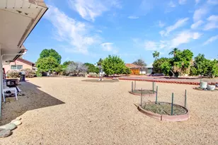 10925 W Roundelay Cir, Sun City, AZ 85351 - Photo 33