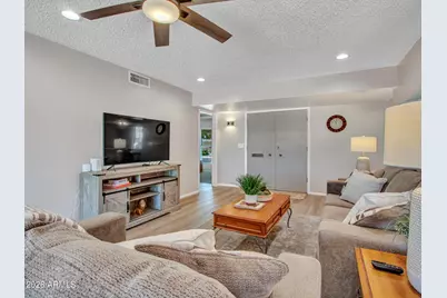 10925 W Roundelay Circle, Sun City, AZ 85351 - Photo 7