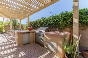 18465 W Sunnyslope Ln, Waddell, AZ 85355 - Photo 29