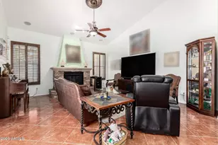 18465 W Sunnyslope Ln, Waddell, AZ 85355 - Photo 11