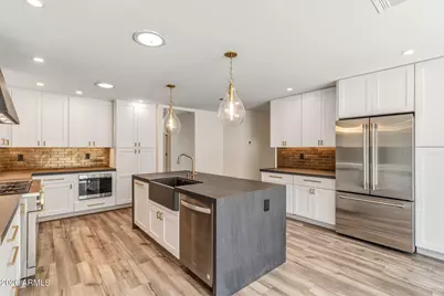 9046 N 28th Street, Phoenix, AZ 85028 - Photo 5