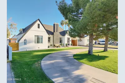 2204 E Whitton Avenue N, Phoenix, AZ 85016 - Photo 1