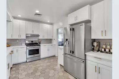 2204 E Whitton Avenue N, Phoenix, AZ 85016 - Photo 19