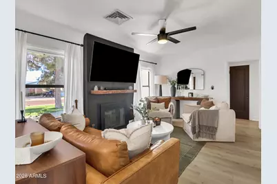 2204 E Whitton Avenue N, Phoenix, AZ 85016 - Photo 9