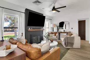 2204 E Whitton Ave N, Phoenix, AZ 85016 - Photo 9