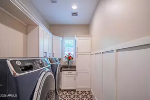 3850 E Crittenden Ln, Phoenix, AZ 85018 - Photo 5