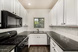 3426 E Avalon Dr, Phoenix, AZ 85018 - Photo 9